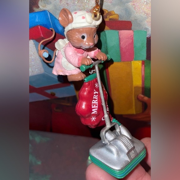 1992 Luster Mouse Christmas Ornament - Picture 4 of 5